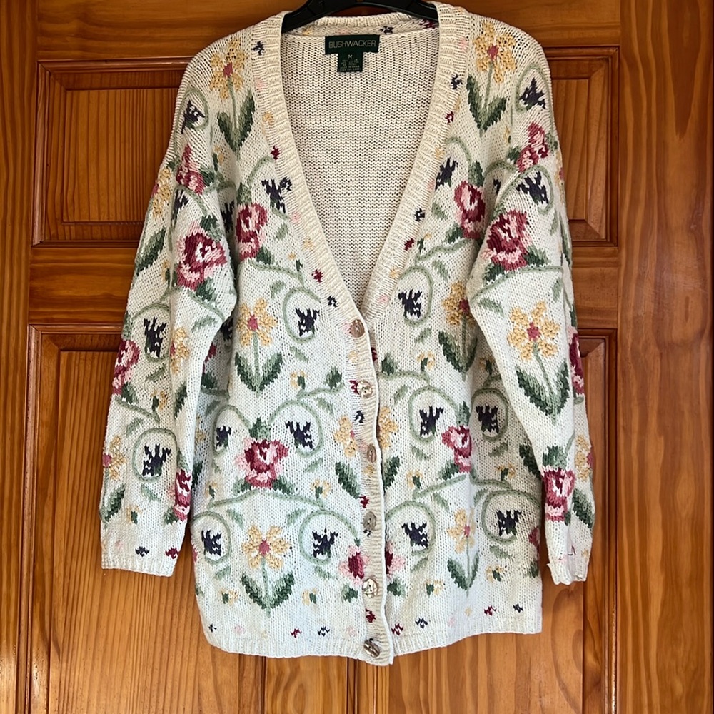 Bushwacker Women’s M Ivory Flowered Cardigan